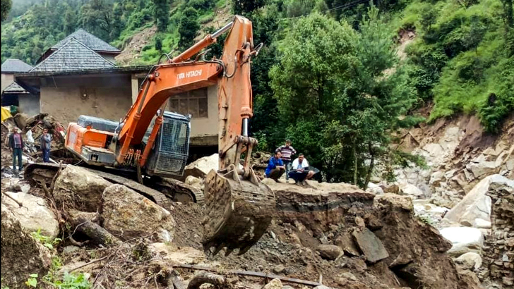 https://salarnews.in/public/uploads/images/newsimages/maannewsimage30072025_223022_Canva Image 728x410.png
